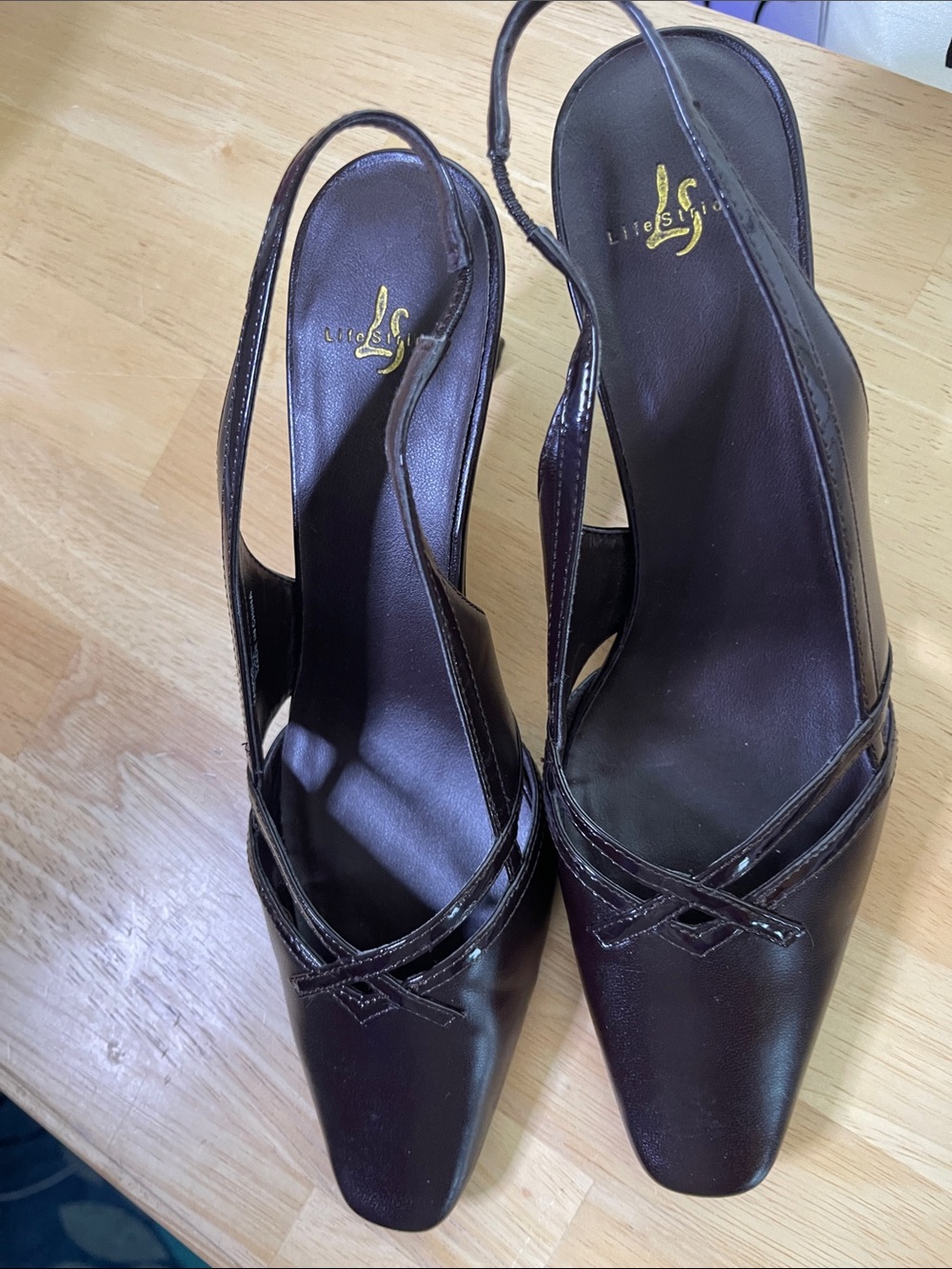 Life Slide  Women’s Y2K Slingback Pointed-Toe Pumps in Dark Burgundy.